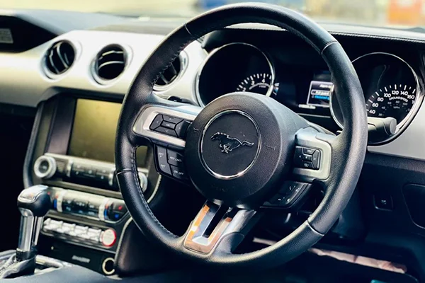 FORD MUSTANG GT 5.0 V8